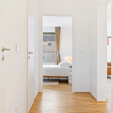Modern 2-bed With Balcony In Serene