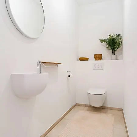 Modern 2-bed With Balcony In Serene Appartement Sanem